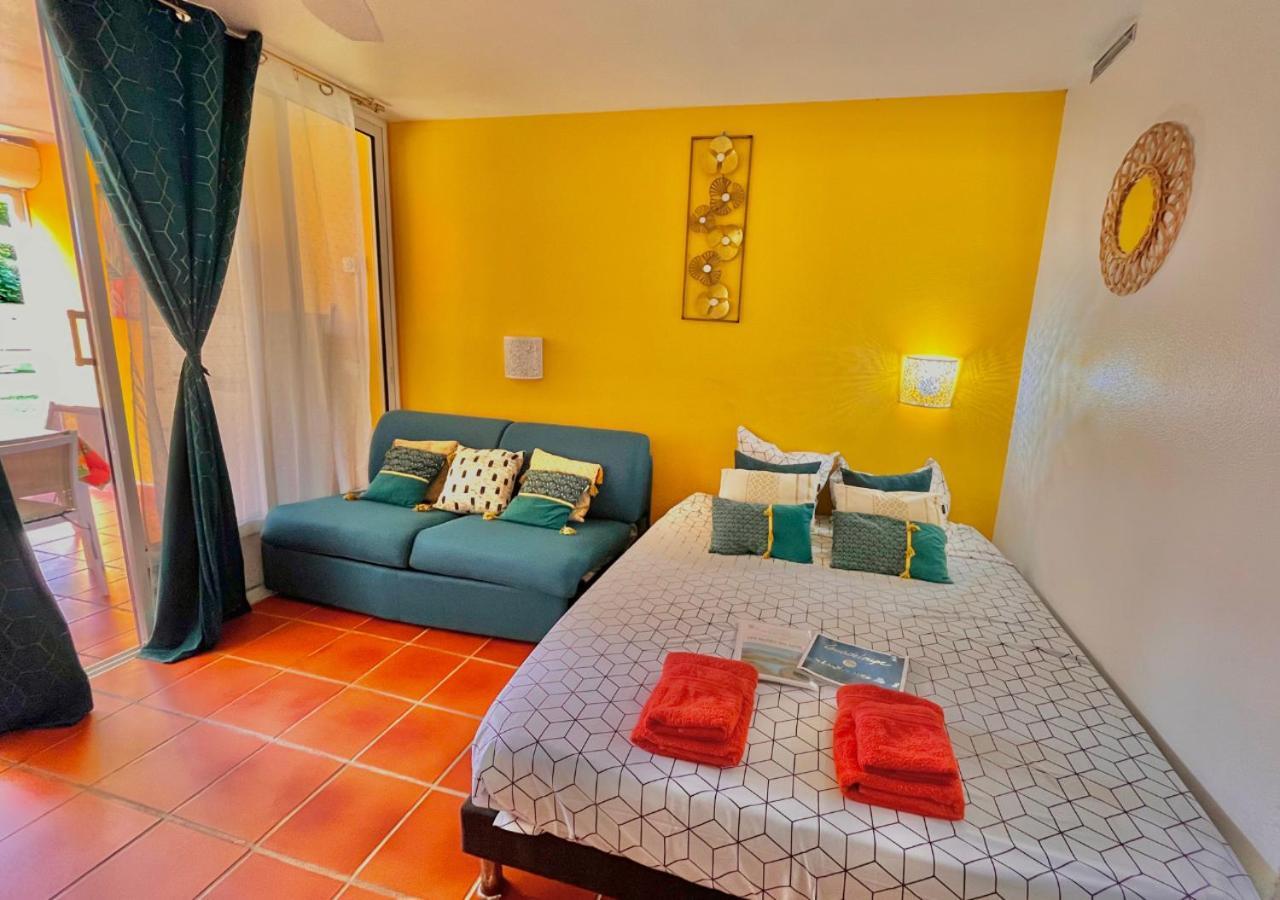 Chaleureux Studio 4 Personnes - Residence Anse Des Rochers - " Les Alizes Du Soir " Tout Equipe Et Citerne D'Eau Сен Франсоа Екстериор снимка